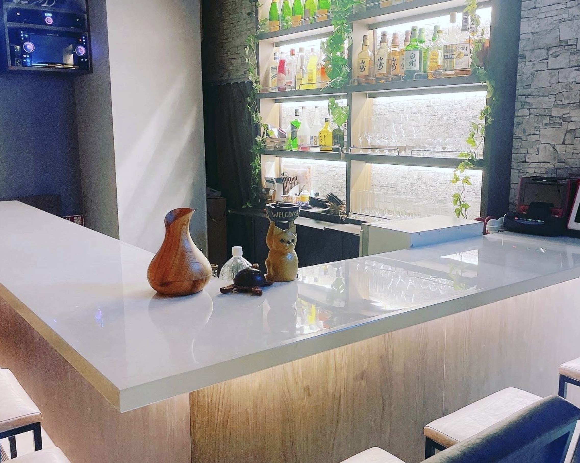 Bar Metty 池袋 カラオケバー メティ 店内写真3